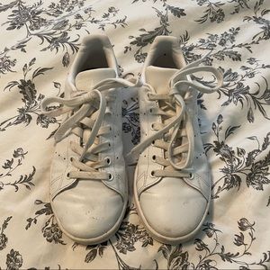 White Stan Smiths